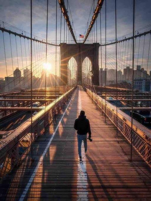 Modern Rental Brooklyn'S Hidden Gem New York Eksteriør billede