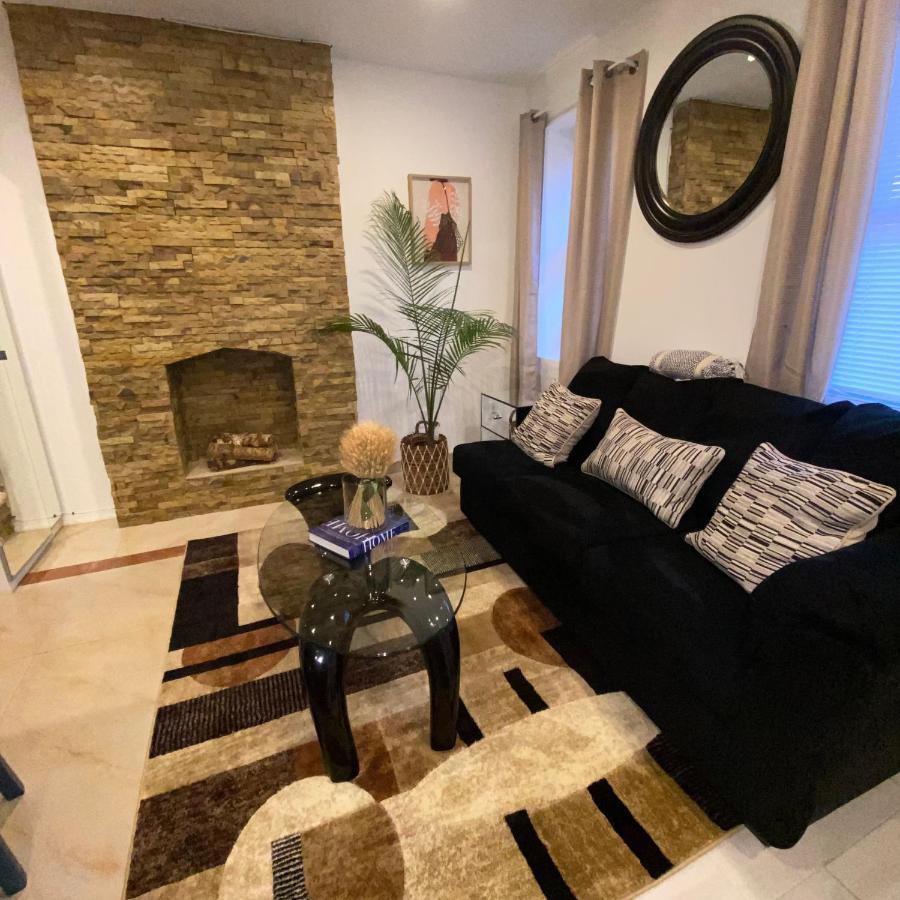 Modern Rental Brooklyn'S Hidden Gem New York Eksteriør billede