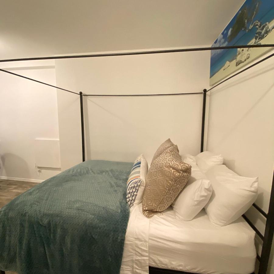 Modern Rental Brooklyn'S Hidden Gem New York Eksteriør billede